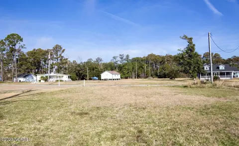 239 Horseshoe Rd, Davis, NC 28524