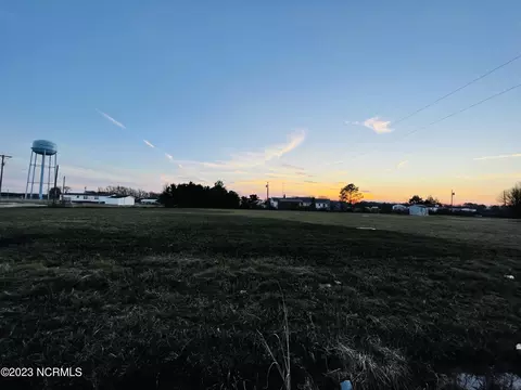 15 15a Brooks Rd, Scotland Neck, NC 27874