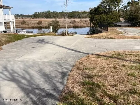 243 E Ivybridge Dr, Hubert, NC 28539 photo 6