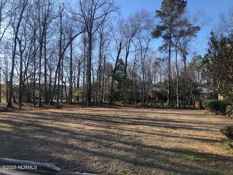 1301 Albury Ct, New Bern, NC 28562