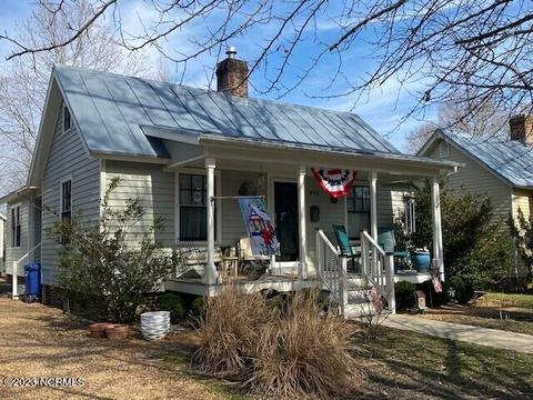 403 E Queen St, Edenton, NC 27932 photo 1