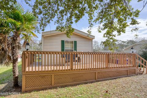 244 NE 66th St, Oak Island, NC 28465