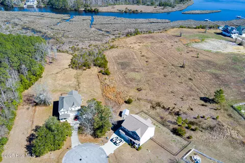 208 Willas Ct, Holly Ridge, NC 28445