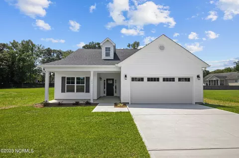 100 Red Maple Ln, New Bern, NC 28562
