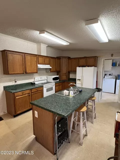 101 Bainbridge Ln, Atkinson, NC 28421 photo 9