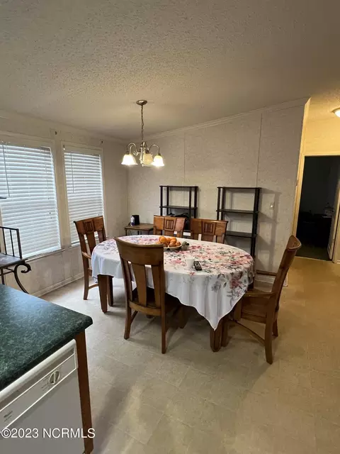 101 Bainbridge Ln, Atkinson, NC 28421 photo 10