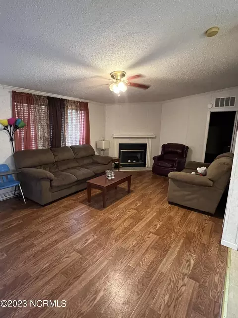 101 Bainbridge Ln, Atkinson, NC 28421 photo 11