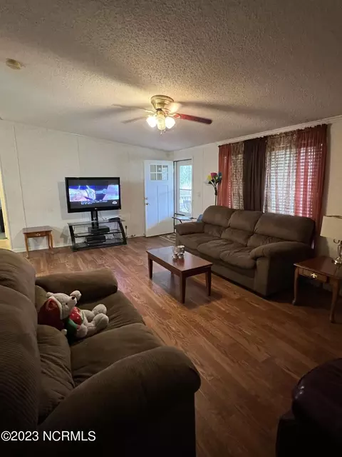 101 Bainbridge Ln, Atkinson, NC 28421 photo 12