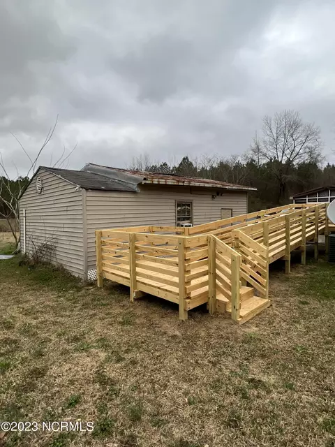 101 Bainbridge Ln, Atkinson, NC 28421 photo 3