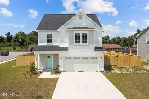 526 Harvest Meadow Xing, Jacksonville, NC 28546