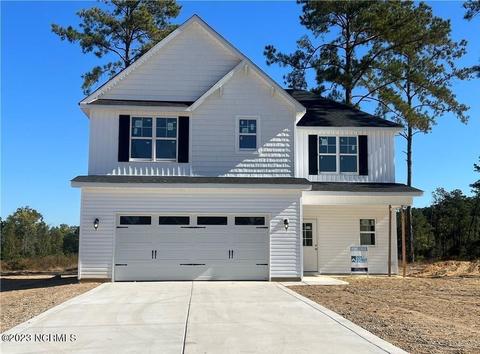 101 Pine Needles Dr, Salemburg, NC 28385