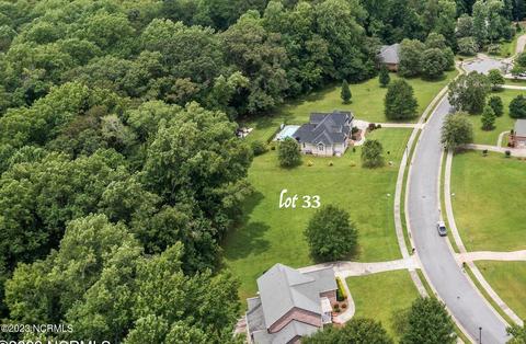 33 Castle Ct, Washington, NC 27889
