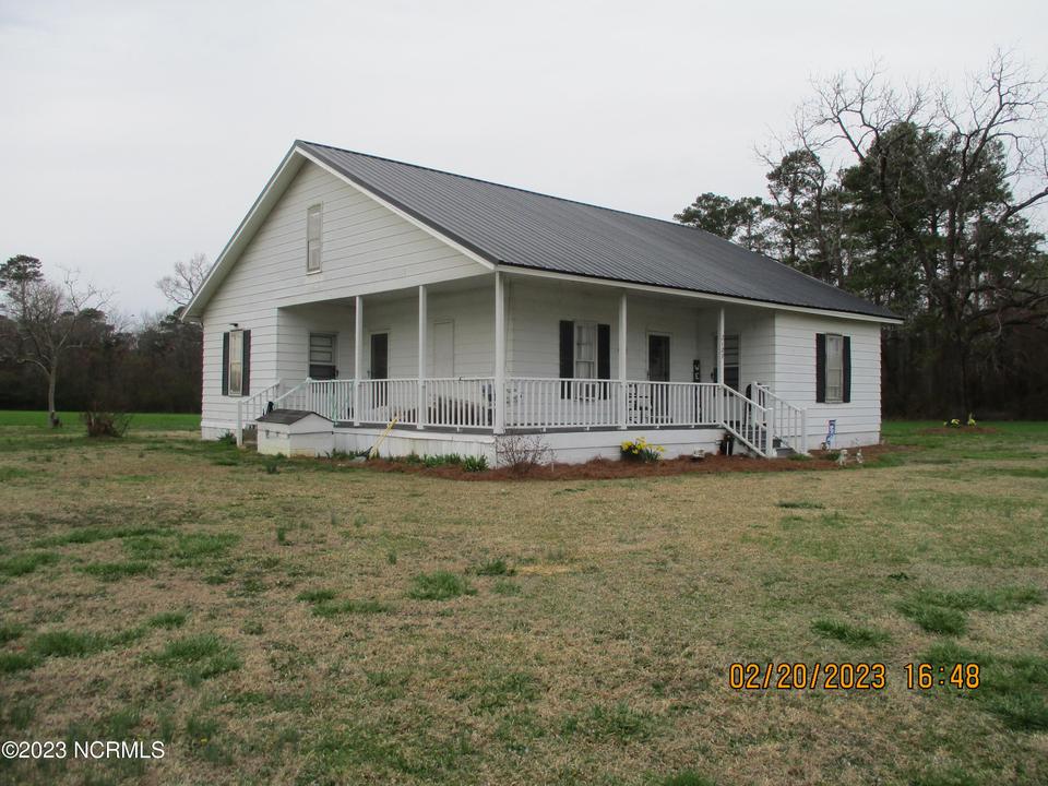 2129 Boren Brick Rd, Roseboro, NC 28382 11 Photos MLS 100370377