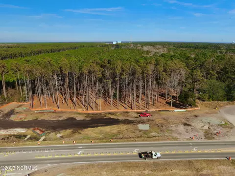 1676 N Howe St, Southport, NC 28461
