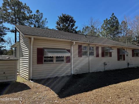 829 Wiregrass Rd, Hamlet, NC 28345 photo 2
