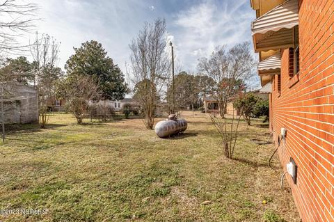 606 E Pollock St, Mount Olive, NC 28365 photo 14