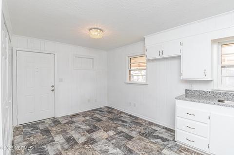 606 E Pollock St, Mount Olive, NC 28365 photo 12