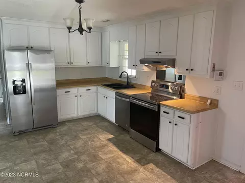 224 Fox Dr, Dudley, NC 28333 photo 5