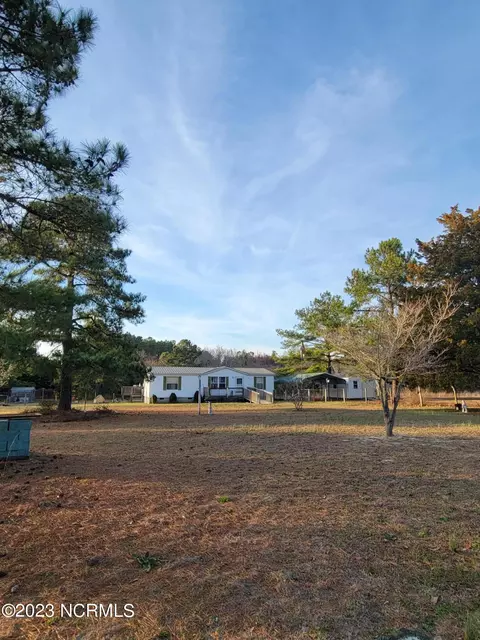 108 Meadow Ln, Hamlet, NC 28345 photo 3