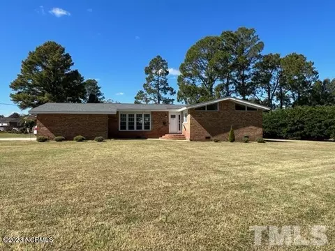604 S 17th St, Erwin, NC 28339 photo 1