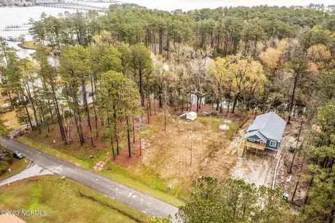 6102 Horton Rd, Oriental, NC 28571
