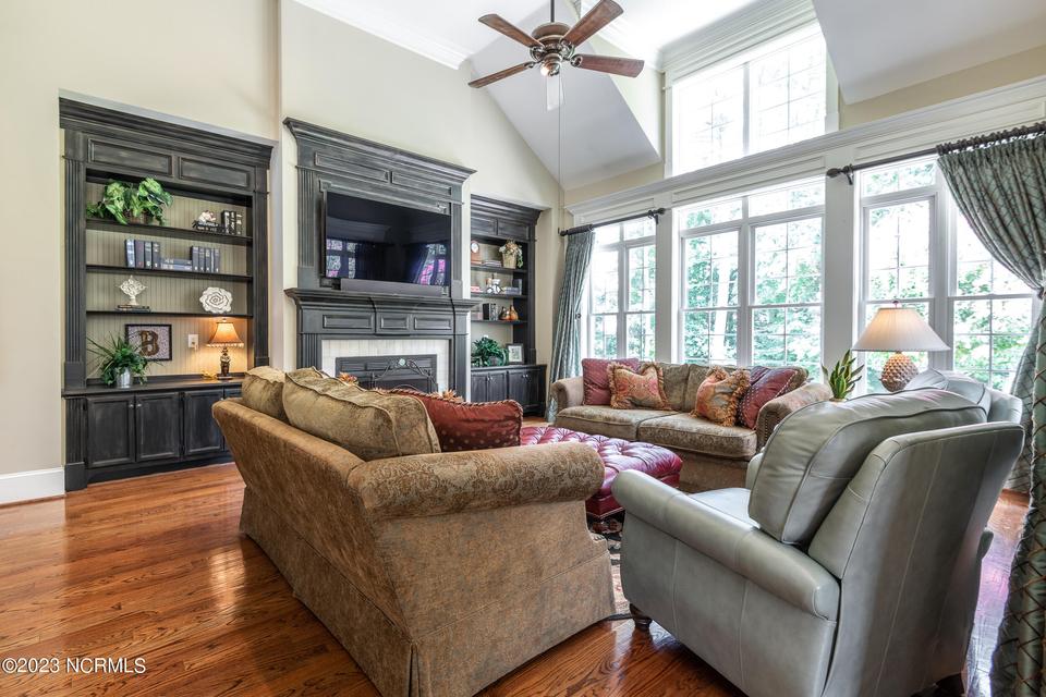  532 Westminster Cir, Greenville, NC 27858 photo 40