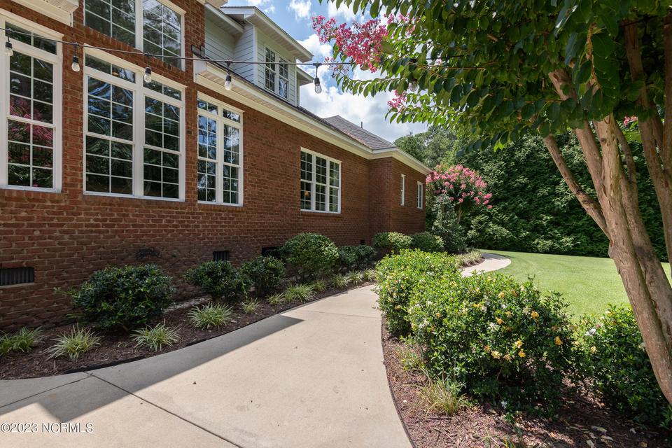  532 Westminster Cir, Greenville, NC 27858 photo 21