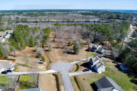 115 Norine Dr, Holly Ridge, NC 28445