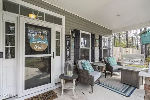 949 Dan Owen Dr, Hampstead, NC 28443 photo 4