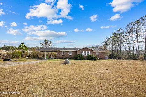 903 Lake Rd, Havelock, NC 28532