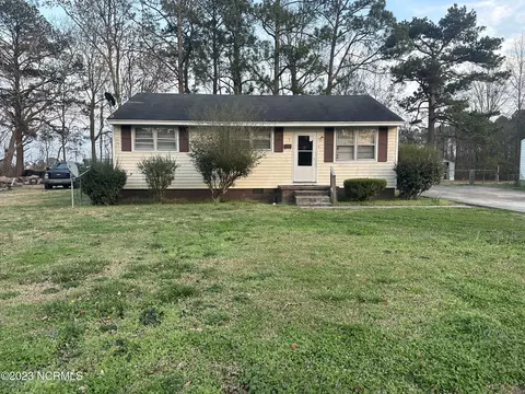 1107 Ferndale Ln, Kinston, NC 28501