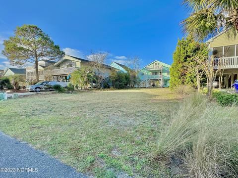 410 27th St, Sunset Beach, NC 28468
