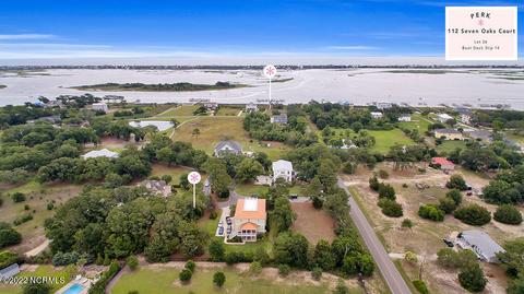 112 Seven Oaks Ct, Hampstead, NC 28443