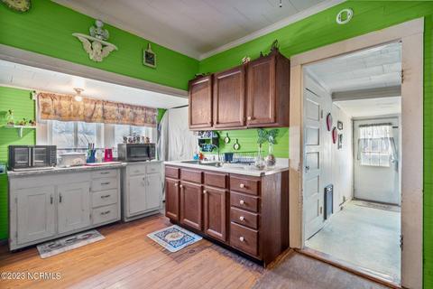 502 E 3rd Ave, Chadbourn, NC 28431 photo 13