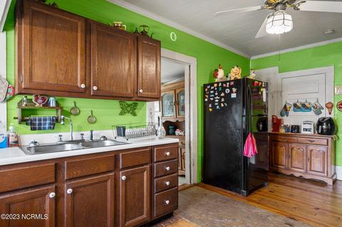 502 E 3rd Ave, Chadbourn, NC 28431 photo 17