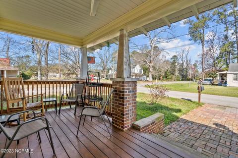 502 E 3rd Ave, Chadbourn, NC 28431 photo 4