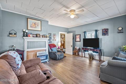 502 E 3rd Ave, Chadbourn, NC 28431 photo 5