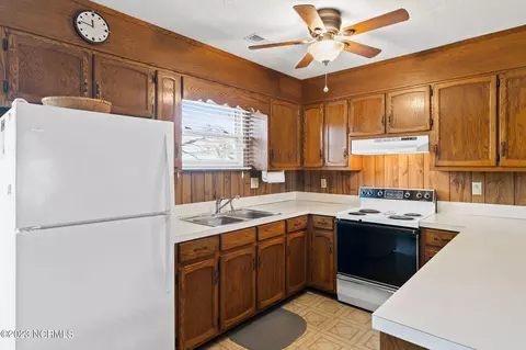 438 3rd St, Sunset Beach, NC 28468 photo 28