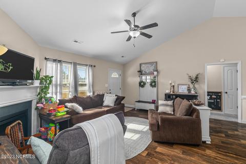 210 Brice Ct, Hubert, NC 28539 photo 7