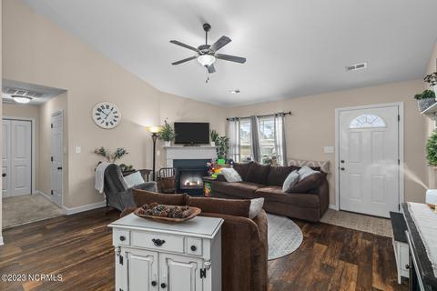 210 Brice Ct, Hubert, NC 28539 photo 6