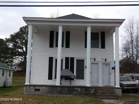 312 Belmont St, Windsor, NC 27983