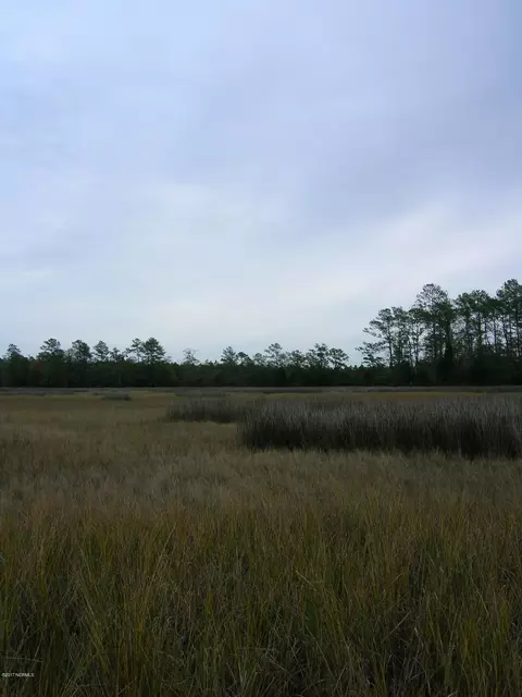 205 Hardesty Farm Rd, Newport, NC 28570