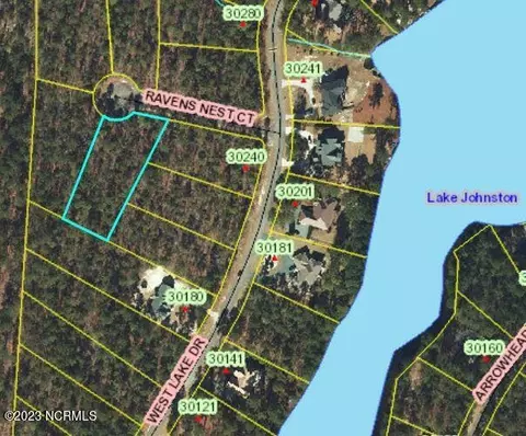25 Ravens Nest Ct, Wagram, NC 28396