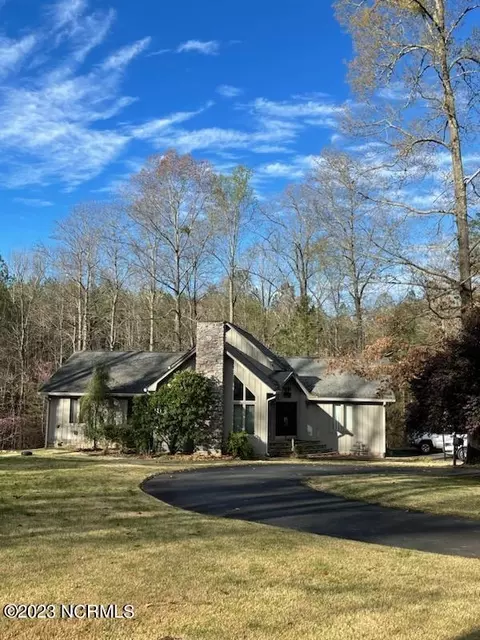 495 Clayola Dr, Biscoe, NC 27209