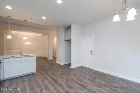 931 Eakins Ln, Richlands, NC 28574 photo 10