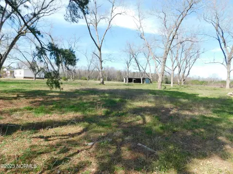 1976 Belvidere Rd, Belvidere, NC 27919