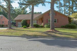 1903 Oxford Rd, Kinston, NC 28504