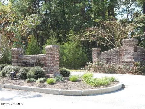 281 Mimosa Dr, Sneads Ferry, NC 28460