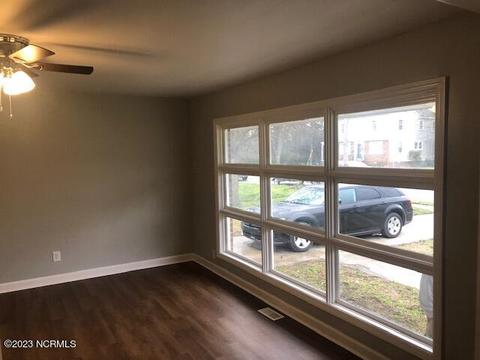 409 E 5th St, Washington, NC 27889 photo 11