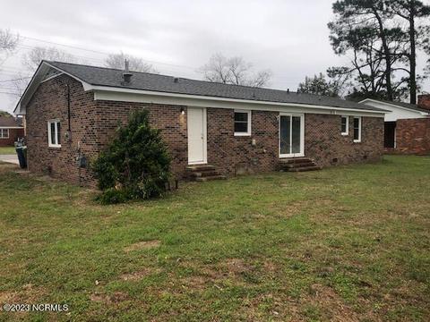 409 E 5th St, Washington, NC 27889 photo 4